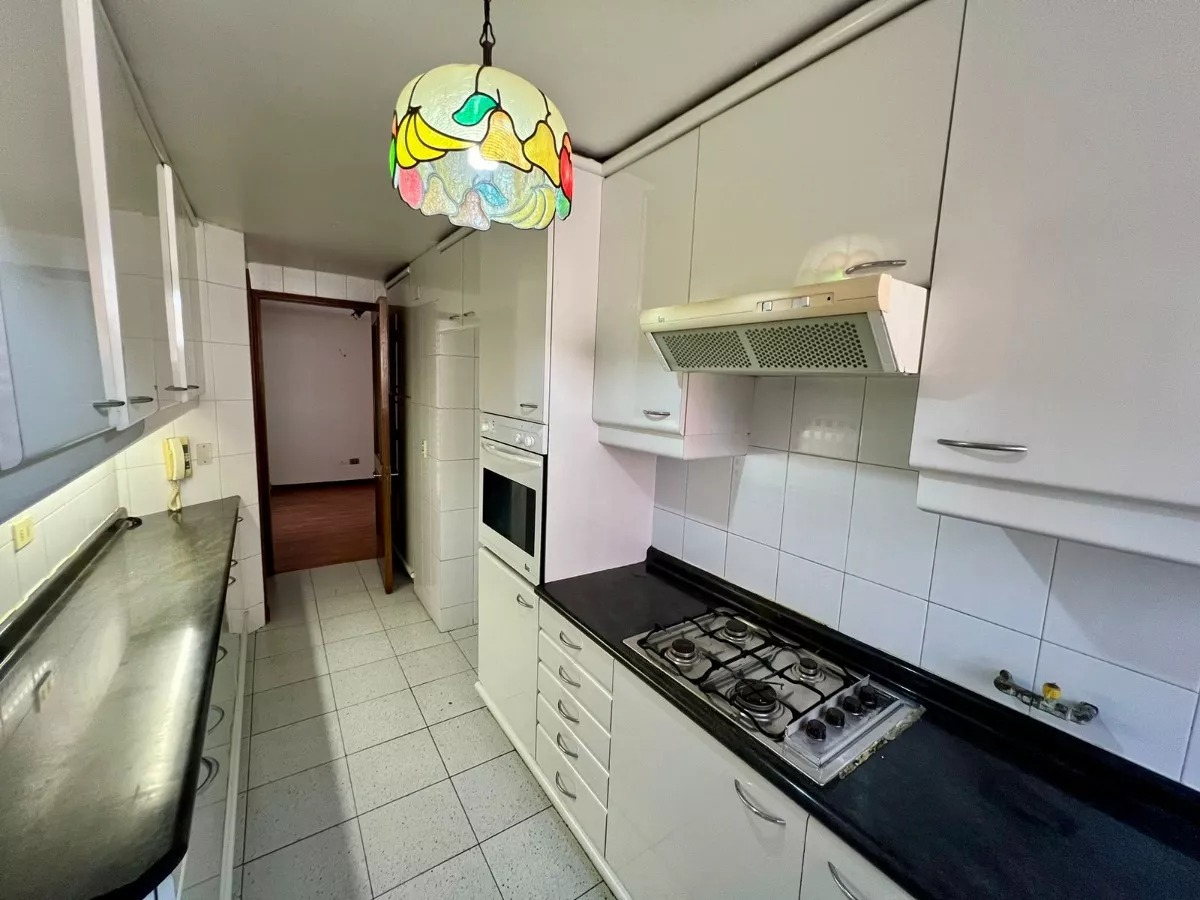 Venta Departamento SO 4D en suite Walk-in cl&oacute;set 3B 2E 1B Metro Escuela Militar - Las Condes