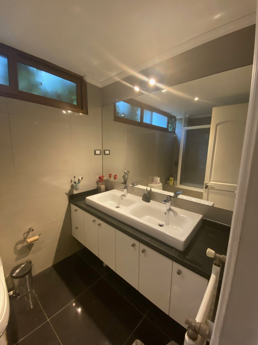 Arriendo Casa NO 5D en suite Walk-in cl&oacute;set 4B 6E 1B El Array&aacute;n - Lo Barnechea