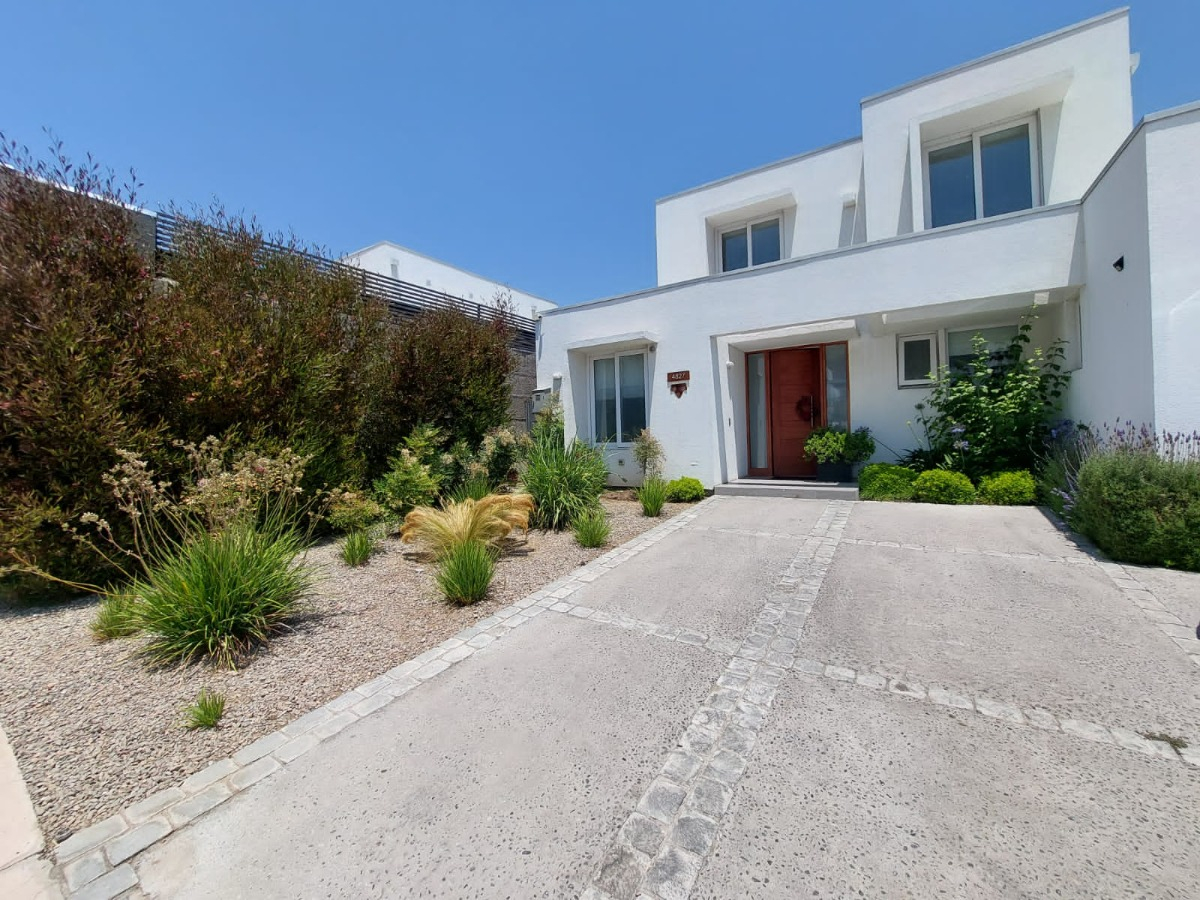 Arriendo Casa 4D La Dehesa - Lo Barnechea