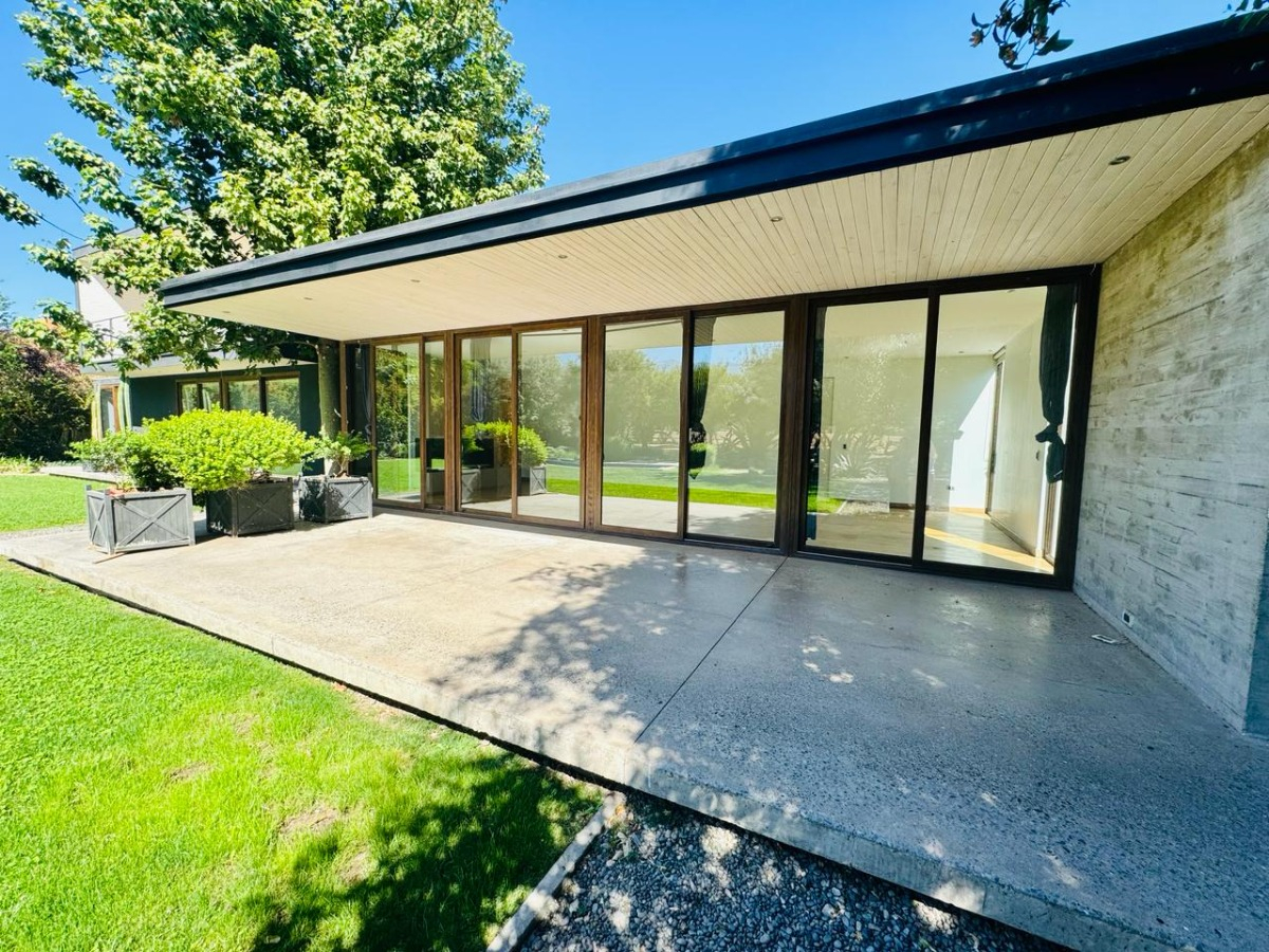 Venta Casa NO 5D en suite Walk-in cl&oacute;set 5B 6E 1B Chicureo - Colina