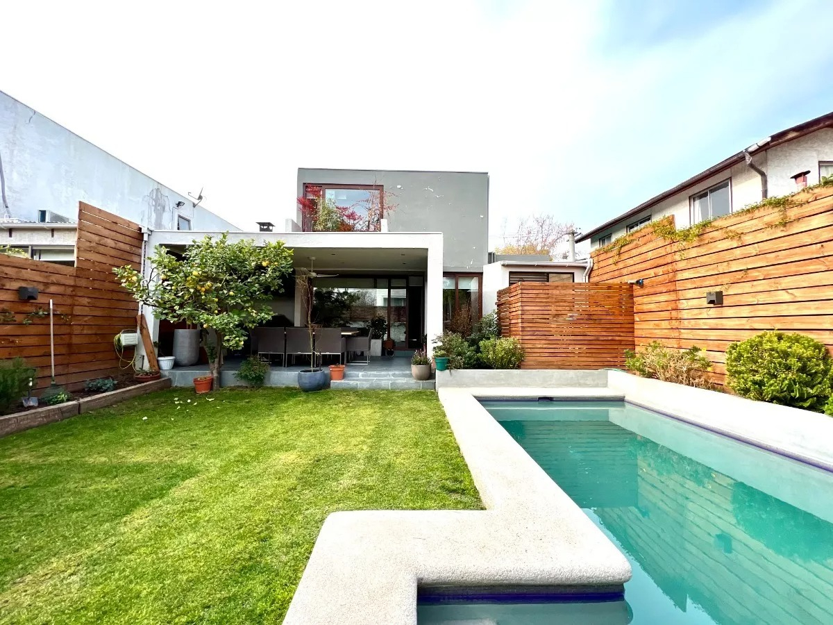 Venta Casa O 4D en suite Walk-in cl&oacute;set 4B 2E 1B La Llaver&iacute;a - Vitacura