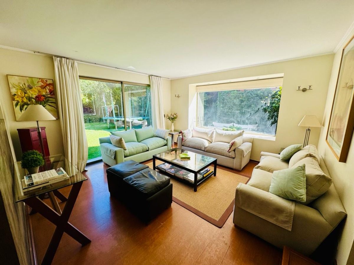 Venta Casa NP 5D en suite Walk-in cl&oacute;set 4B 3E 1B Los Trapenses - Lo Barnechea