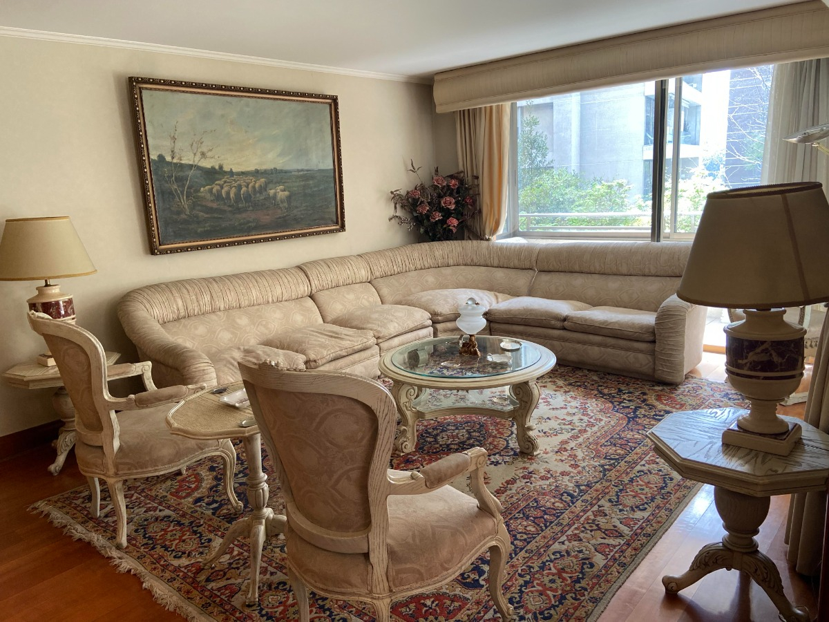 Venta Departamento SO 4D Walk-in cl&oacute;set 4B 2E 1B Barrio El Golf - Las Condes