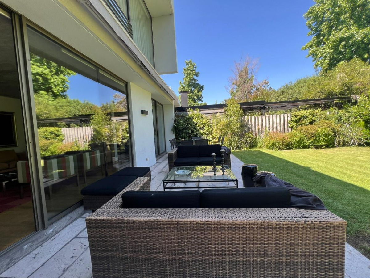 Venta Casa P 5D en suite Walk-in cl&oacute;set 5B 2E 1B Los Trapenses - Lo Barnechea