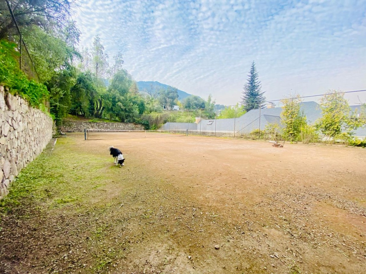 Venta Casa NO 5D en suite Walk-in cl&oacute;set 4B 6E 1B Juan XXIII - Vitacura