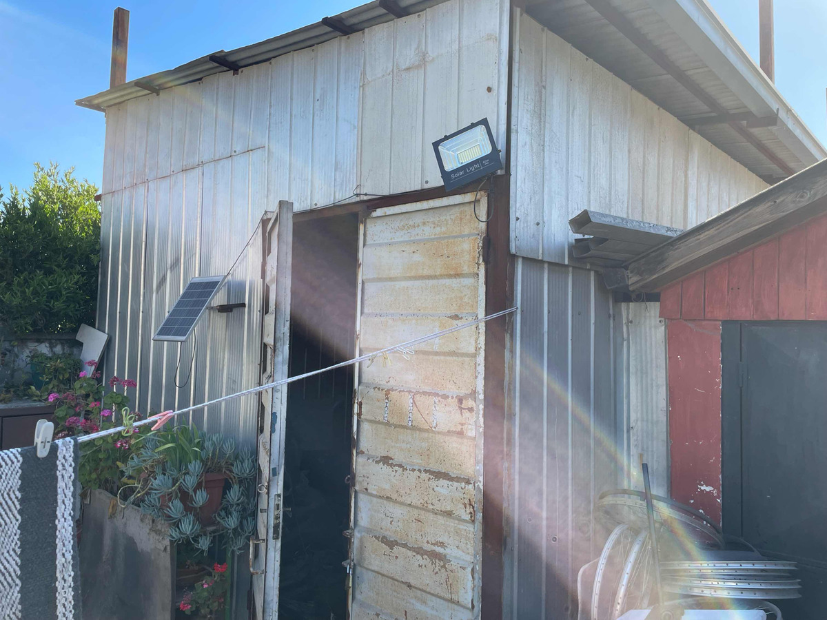 Casa Comercial Con Taller Y Galp&oacute;n