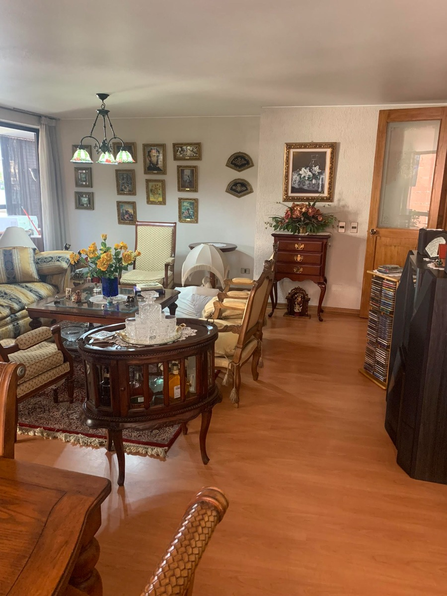 Arriendo Departamento NO 4D en suite 3B 2E 1B Barrio El Golf - Las Condes