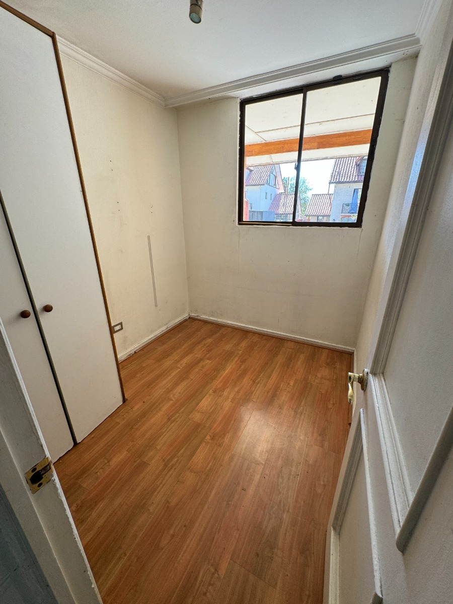 Arriendo Casa NO 4D en suite Walk-in cl&oacute;set 3B 1E San Carlos de Apoquindo - Las Condes