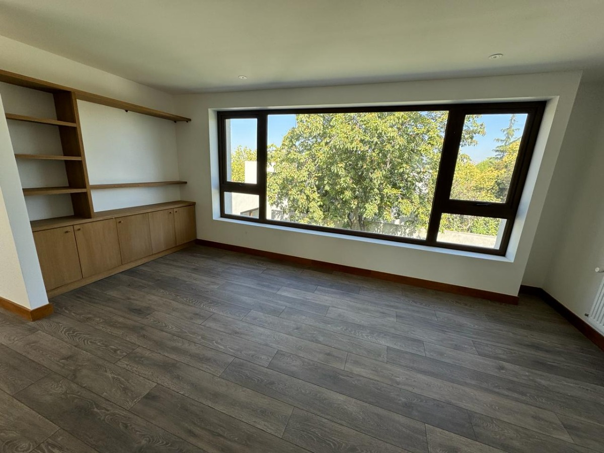 Venta Casa NO 6D Walk-in cl&oacute;set 4B 2E 1B San Carlos de Apoquindo - Las Condes