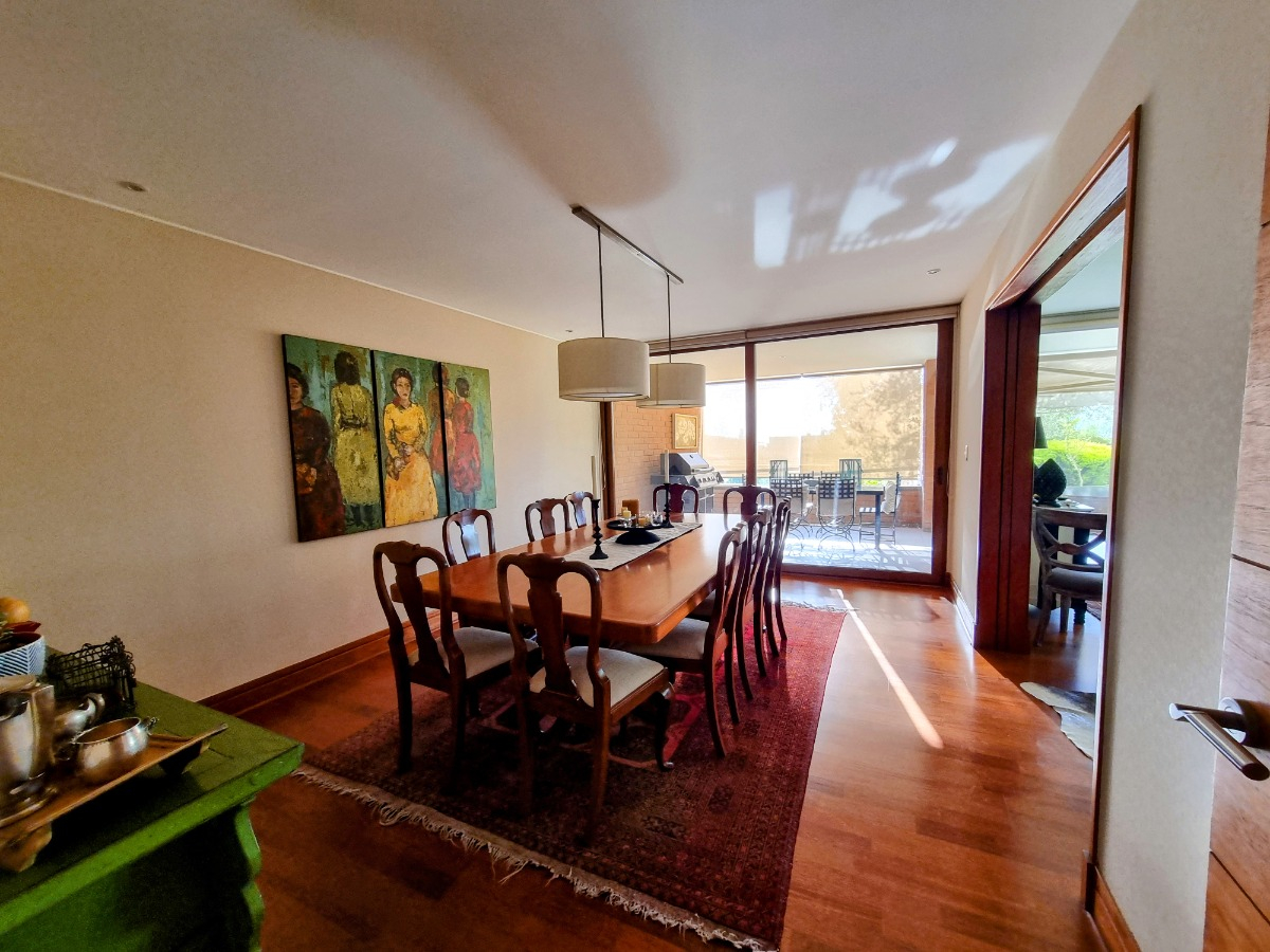 Venta Casa NOSP 5D 5B 4E 1B San Carlos de Apoquindo - Las Condes