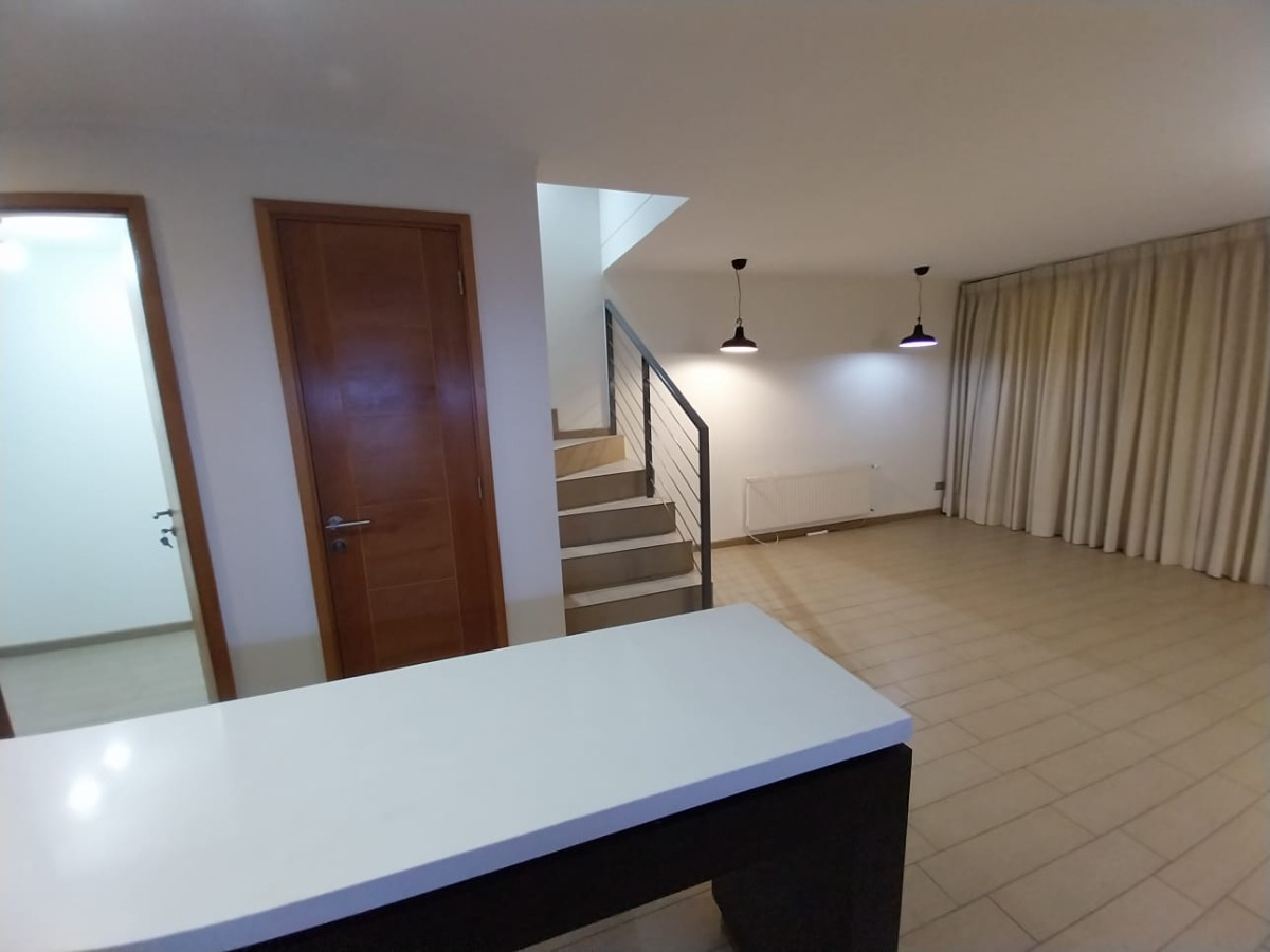 Arriendo Casa S 3D 3B 2E 1B Blest Gana - La Reina