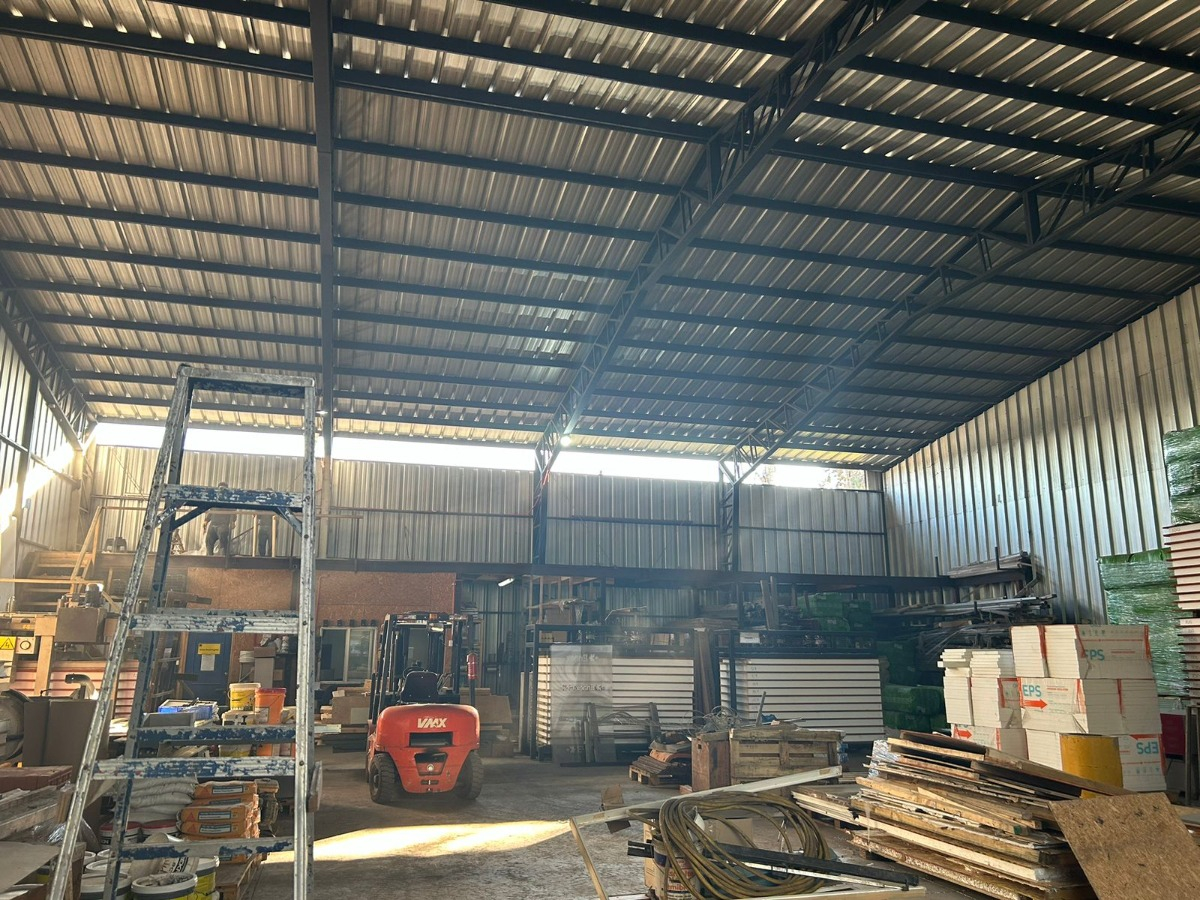 Se Arrienda Galp&oacute;n Industrial 500 M2 En La Pintana