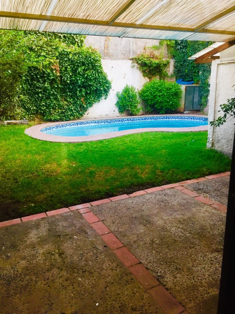 Arriendo Casa NO 4D en suite Walk-in cl&oacute;set 3B 2E San Carlos de Apoquindo - Las Condes