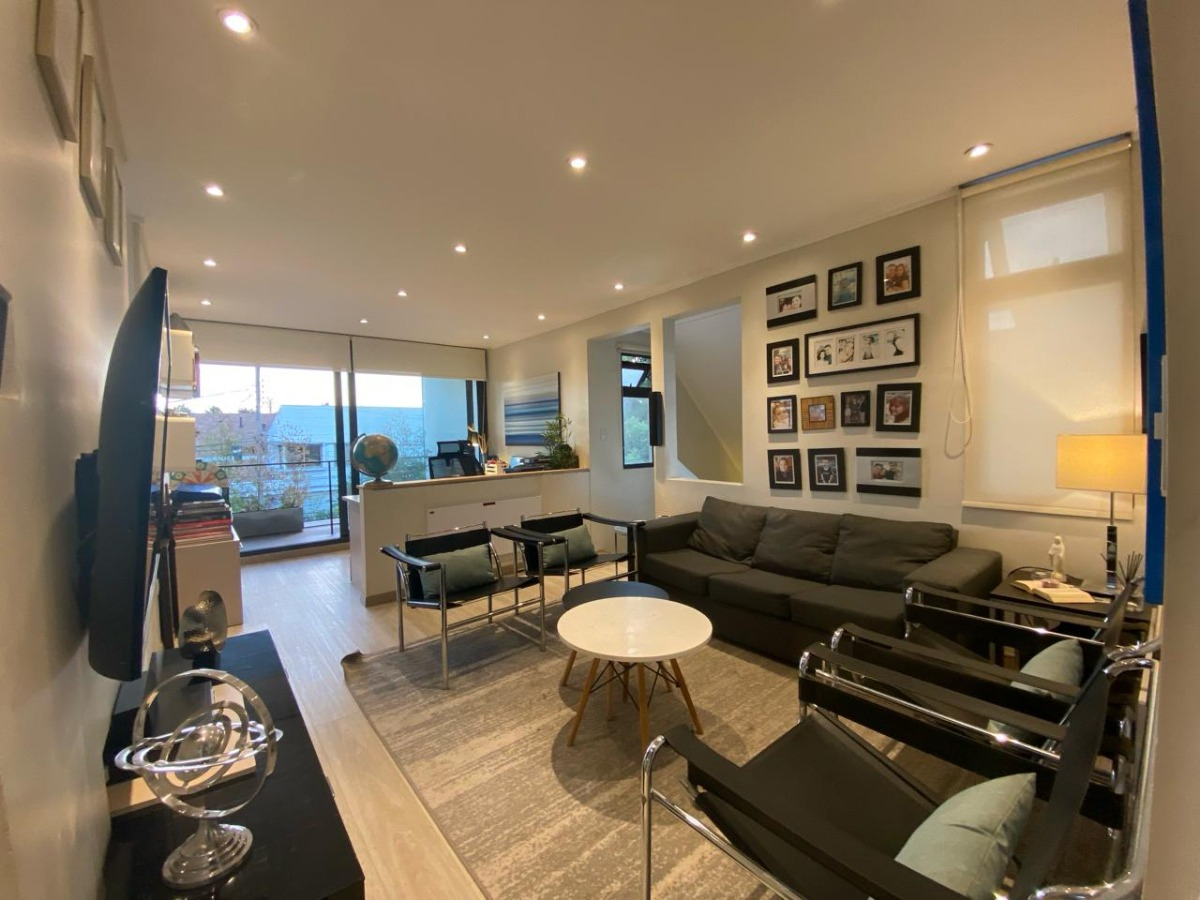 Venta Casa NO 4D en suite Walk-in cl&oacute;set 5B 2E 1B Rotonda Atenas - Las Condes