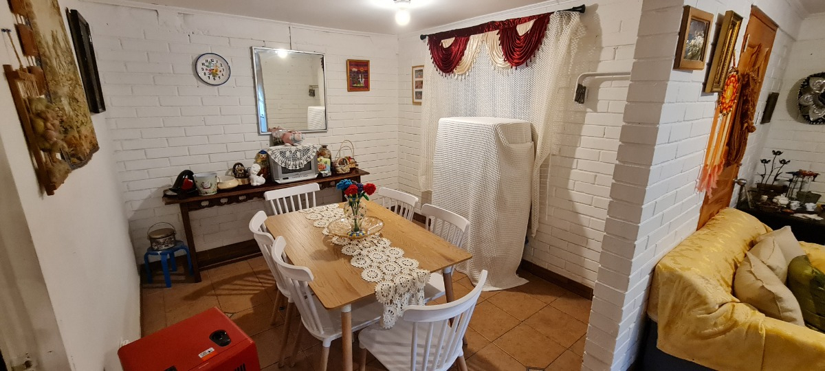 Venta Casa 2D 1B 1E 1B Antigua Lo Barnechea - Lo Barnechea