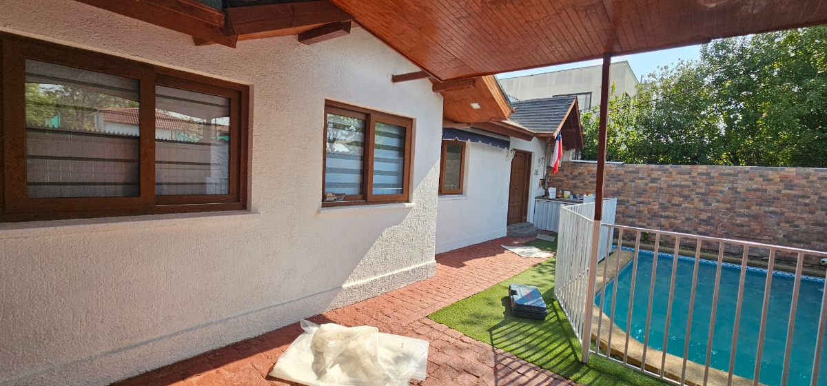 Arriendo Casa NO 5D en suite 3B 2E 1B Alto Las Condes - Las Condes