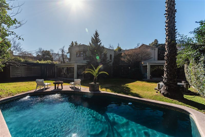 Venta Casa Nor-Poniente 6D en suite Walk-in cl&oacute;set 5B 6E 2B Los Trapenses - Lo Barnechea