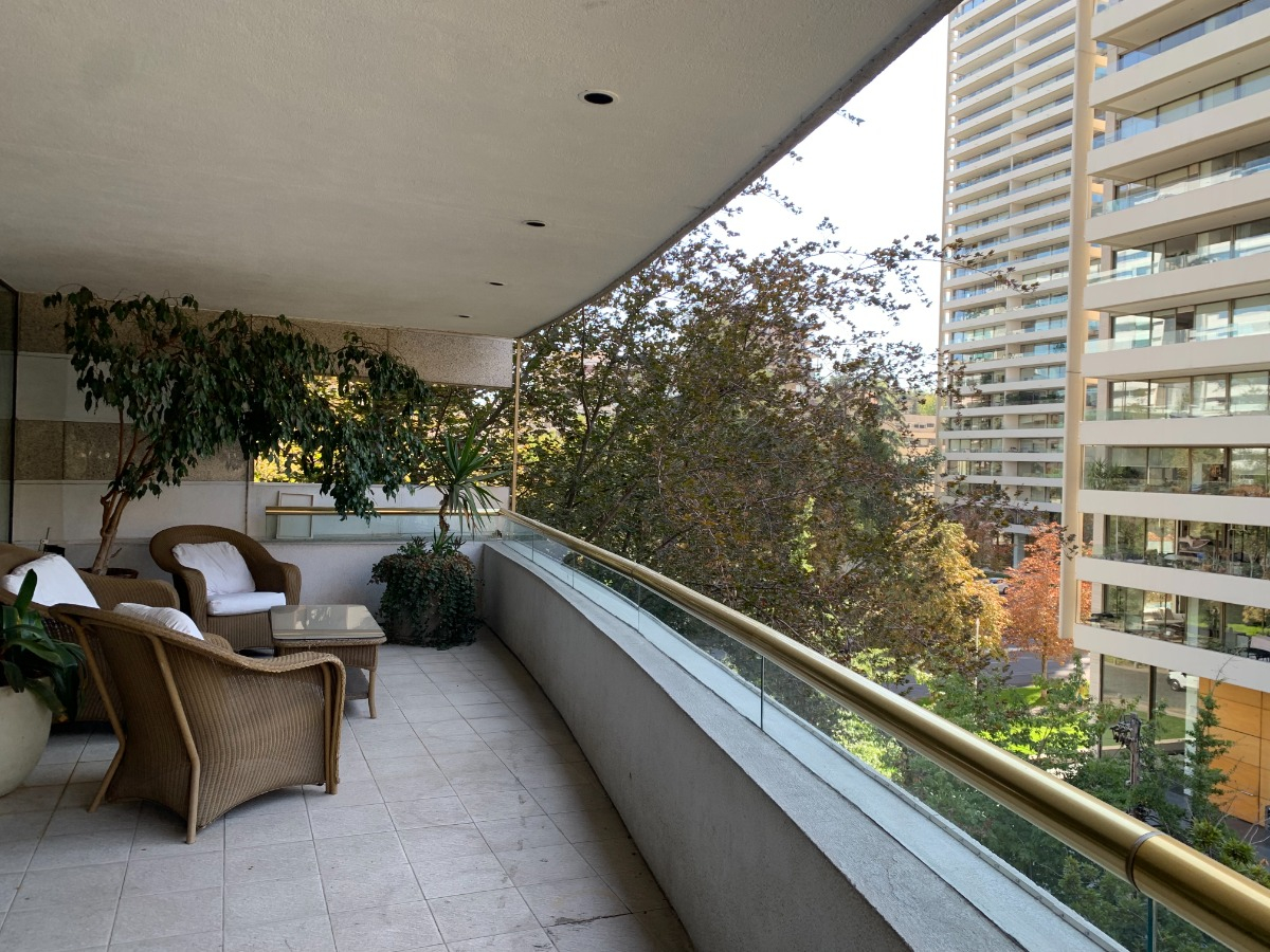 Arriendo Departamento NOSP 4D en suite Walk-in cl&oacute;set 4B 2E 1B Barrio El Golf - Las Condes