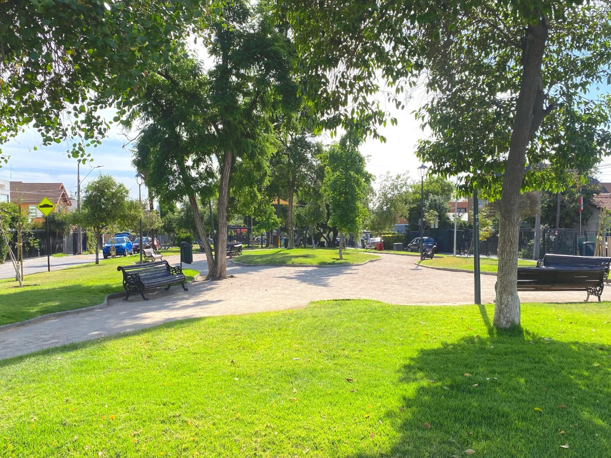 Venta Casa NO 3D 2B 2E 1B Villa El Dorado - Vitacura