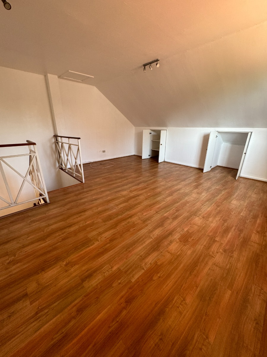 Arriendo Casa NO 4D en suite Walk-in cl&oacute;set 3B 1E San Carlos de Apoquindo - Las Condes