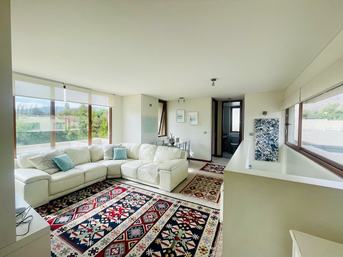 Venta Casa NO 5D en suite Walk-in cl&oacute;set 5B 2E 1B Chicureo - Colina