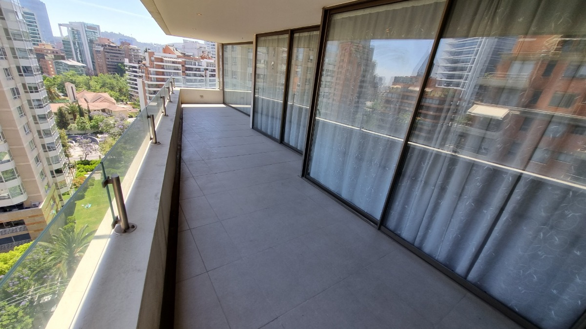 Venta Departamento 4D Barrio El Golf - Las Condes