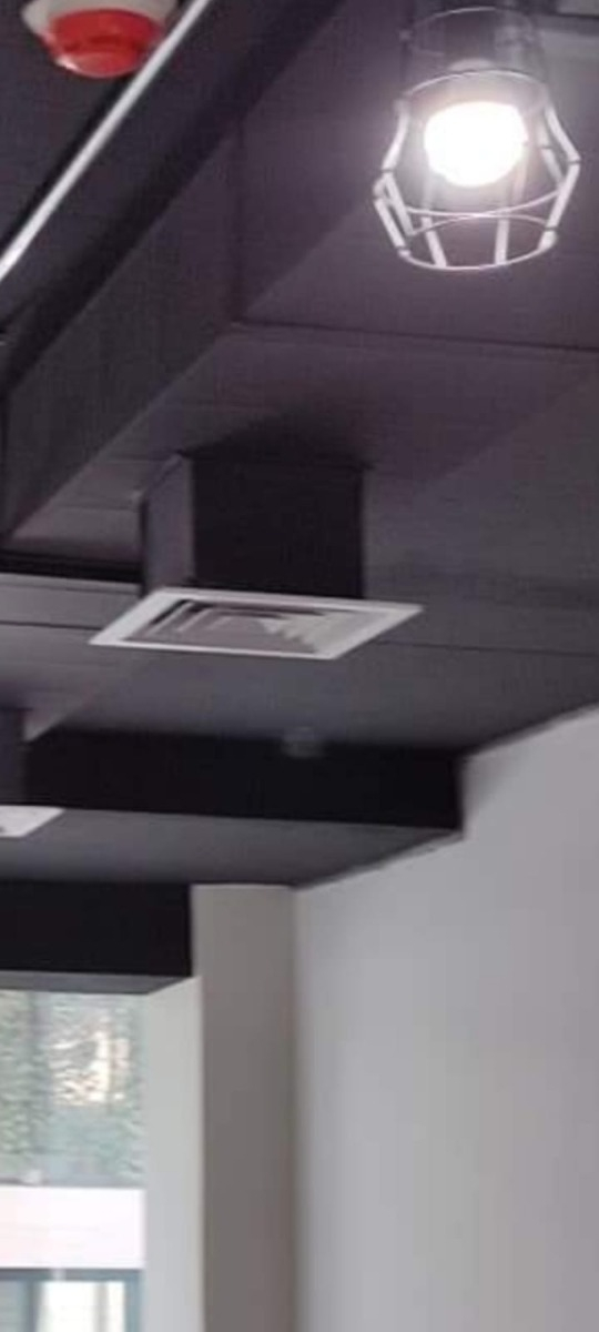 Venta Oficina 1B Metro Sim&oacute;n Bolivar - La Reina