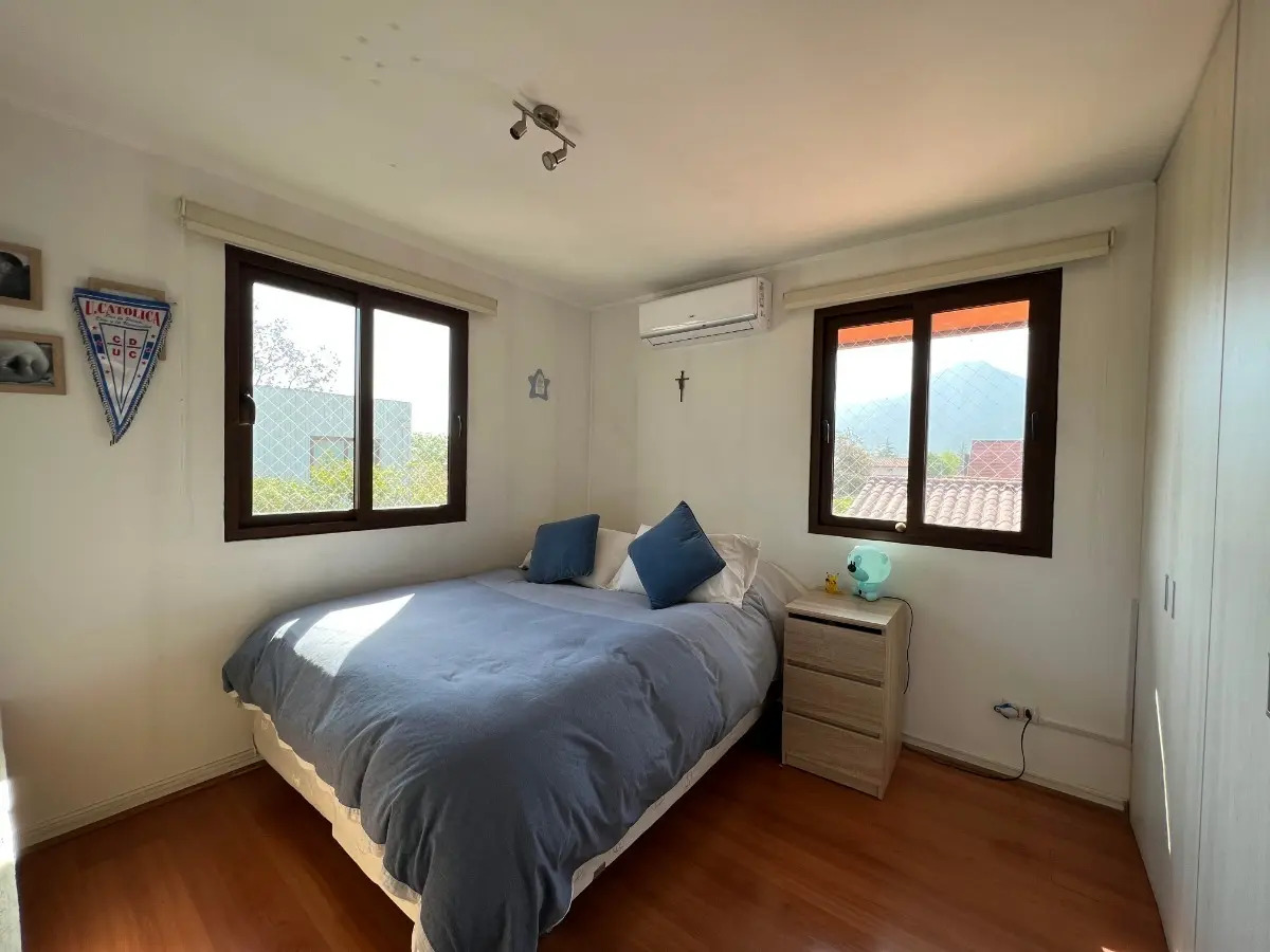 Venta Casa NO 4D en suite Walk-in cl&oacute;set 4B 2E 1B Villa El Dorado - Vitacura