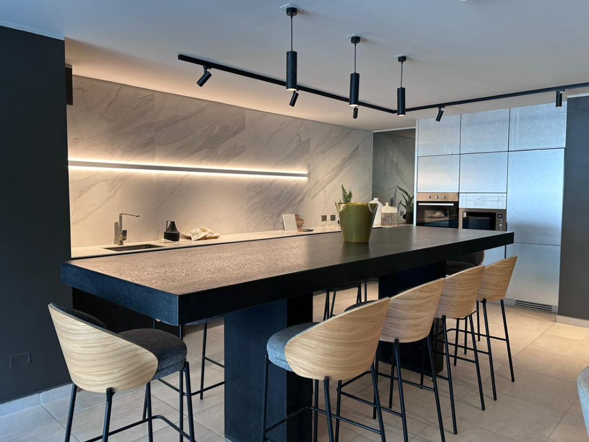 Arriendo Departamento 1D Alto Las Condes - Las Condes