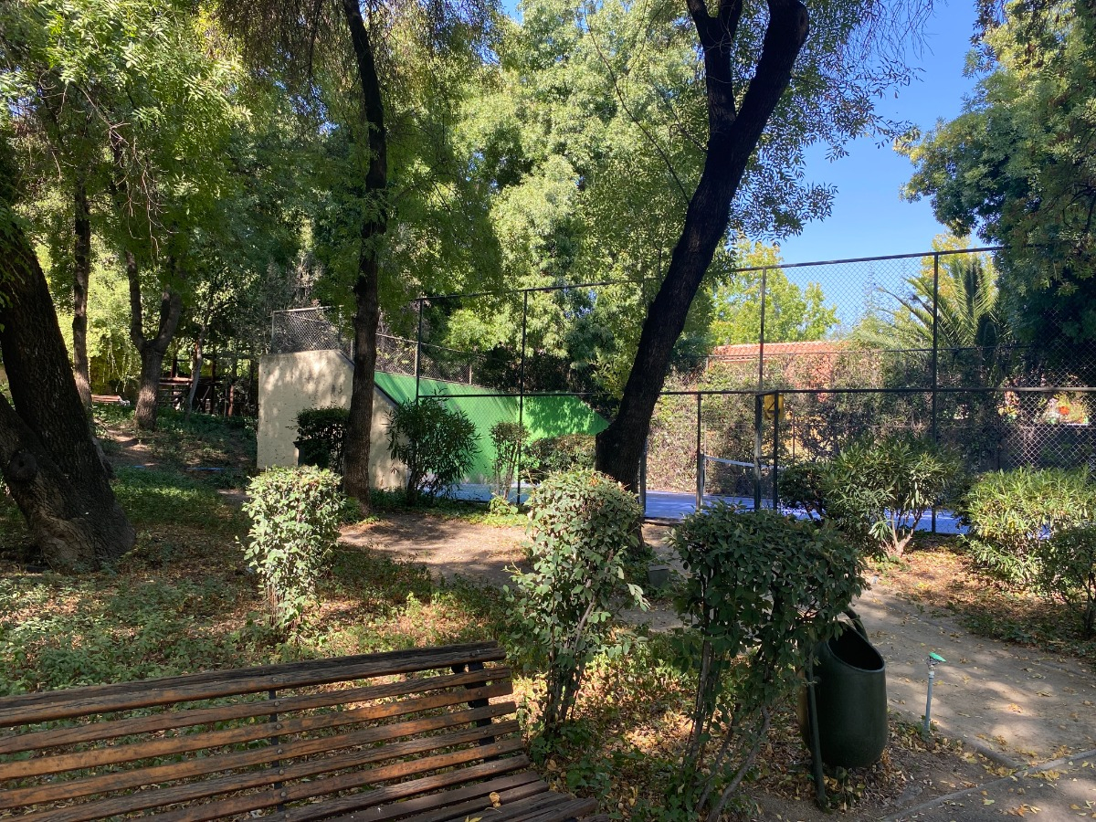 Venta Casa NO 3D en suite Walk-in cl&oacute;set 3B 2E 1B El Huinganal - Lo Barnechea