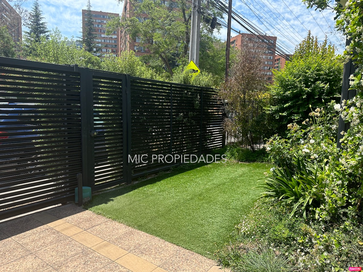 Venta Casa N 4D en suite Walk-in cl&oacute;set 2B 2E 1B La Llaver&iacute;a - Vitacura