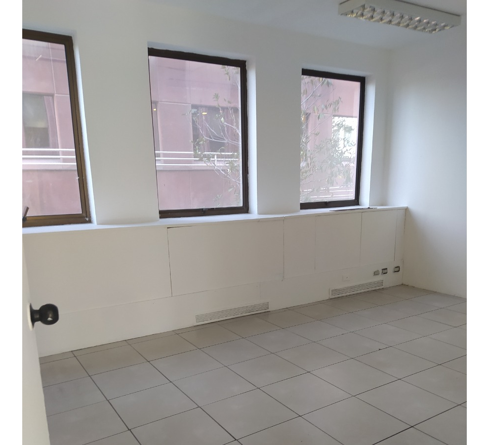 Arriendo Oficina NP 3B 1E Metro Escuela Militar - Las Condes