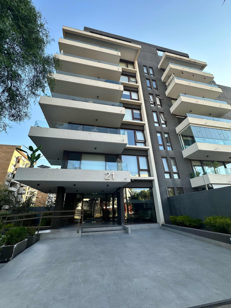 Arriendo Departamento NP 2D en suite 2B 1E 1B Metro Hernando de Magallanes - Las Condes