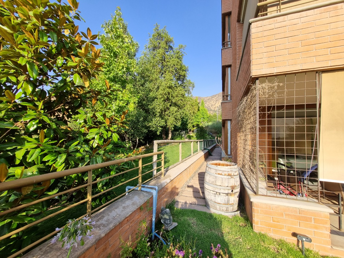 Venta Casa NOSP 5D 5B 4E 1B San Carlos de Apoquindo - Las Condes
