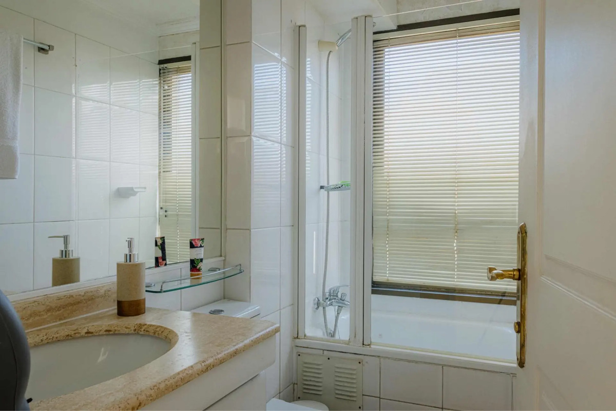 Venta Departamento NP 2D 1B 1E 1B Barrio El Golf - Las Condes