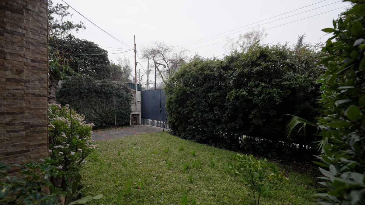 Venta Casa NP 4D 4B 3E Troncos Viejos - La Reina