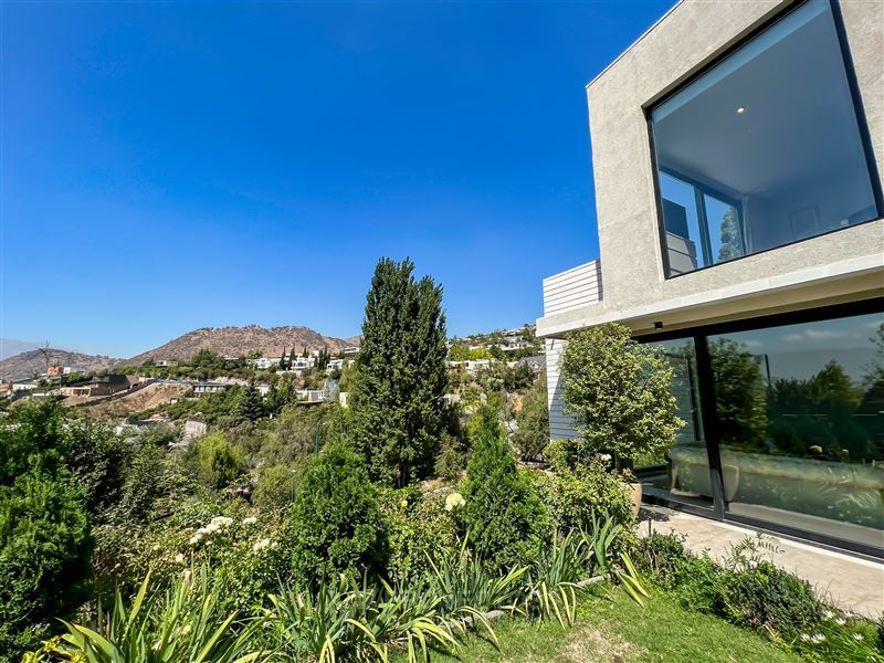 Venta Casa Nor-Oriente 7D en suite Walk-in cl&oacute;set 6B 3E 1B Los Trapenses - Lo Barnechea