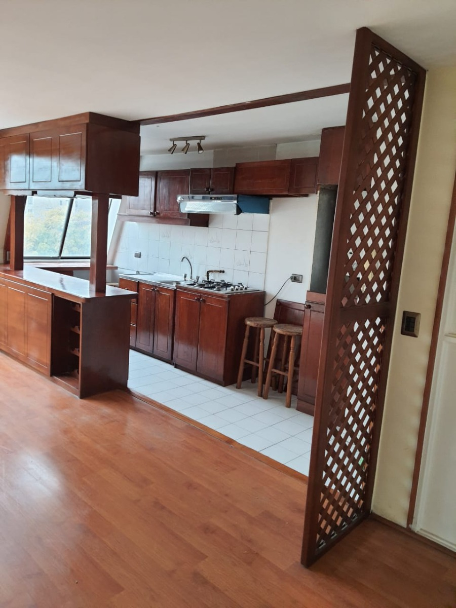 Venta Departamento NP 3D 2B 1E 1B Rotonda Atenas - Las Condes