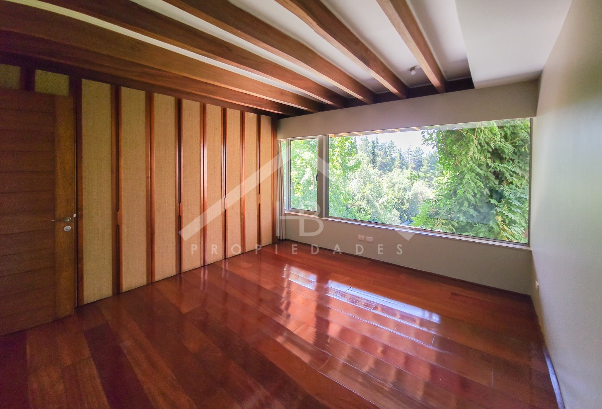 Arriendo Casa NO 4D en suite Walk-in cl&oacute;set 4B 3E 1B La Dehesa - Lo Barnechea