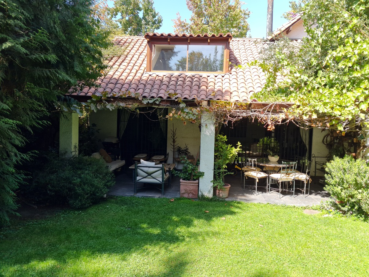 Venta Casa NO 5D en suite Walk-in cl&oacute;set 4B 2E 1B La Dehesa - Lo Barnechea