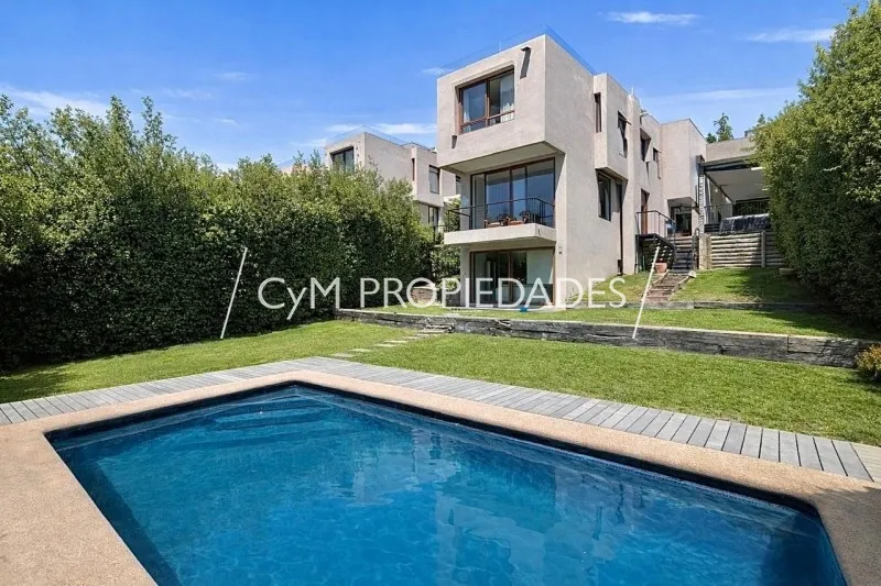 Venta Casa O 5D WI cl&oacute;set Suite 5B 2E El Huinganal - Lo Barnechea