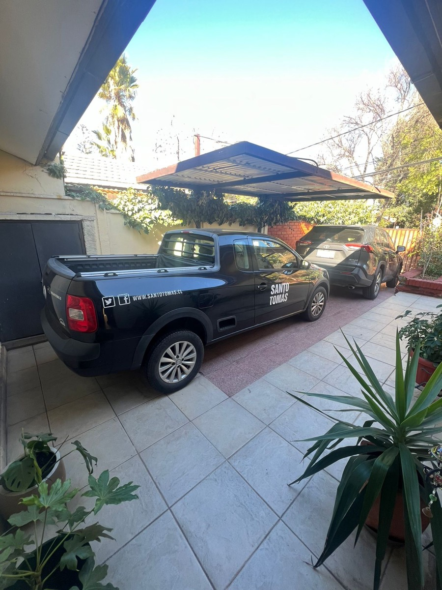 Arriendo Casa 5D en suite 3B 2E 1B Los Dominicos - Las Condes