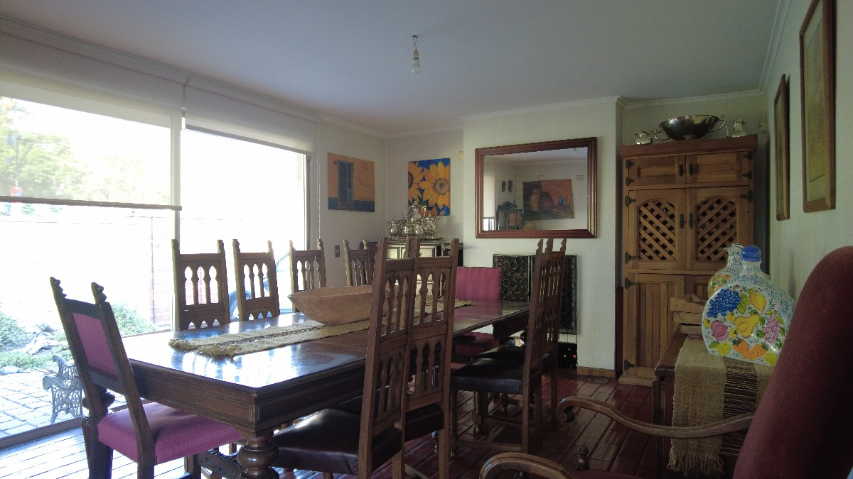 Venta Casa NOSP 5D en suite 3B 2E 1B Rotonda Atenas - Las Condes