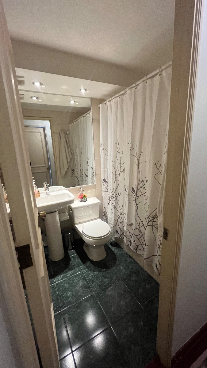 Arriendo Departamento SO 2D en suite Walk-in cl&oacute;set 2B 1E 1B Barrio El Golf - Las Condes