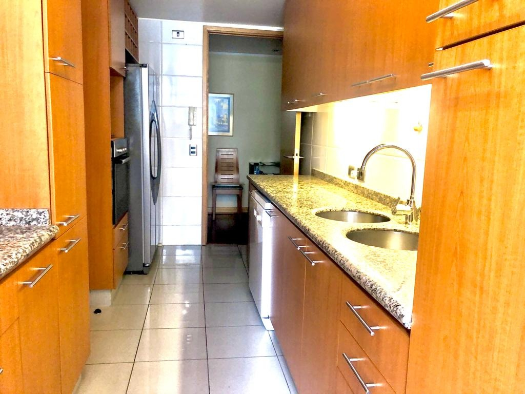 Arriendo Departamento NP 4D en suite Walk-in cl&oacute;set 4B 2E 1B Metro Manquehue - Apumanque - Las Condes