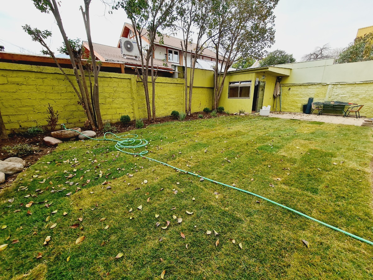 Arriendo Casa SO 6D 3B 2E 1B Nuestra Se&ntilde;ora del Rosario - Vitacura