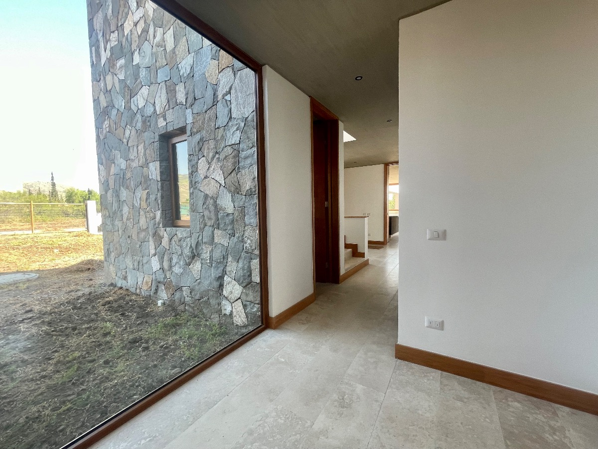 Venta Casa N 6D en suite Walk-in cl&oacute;set 5B 5E 2B Chicureo - Colina