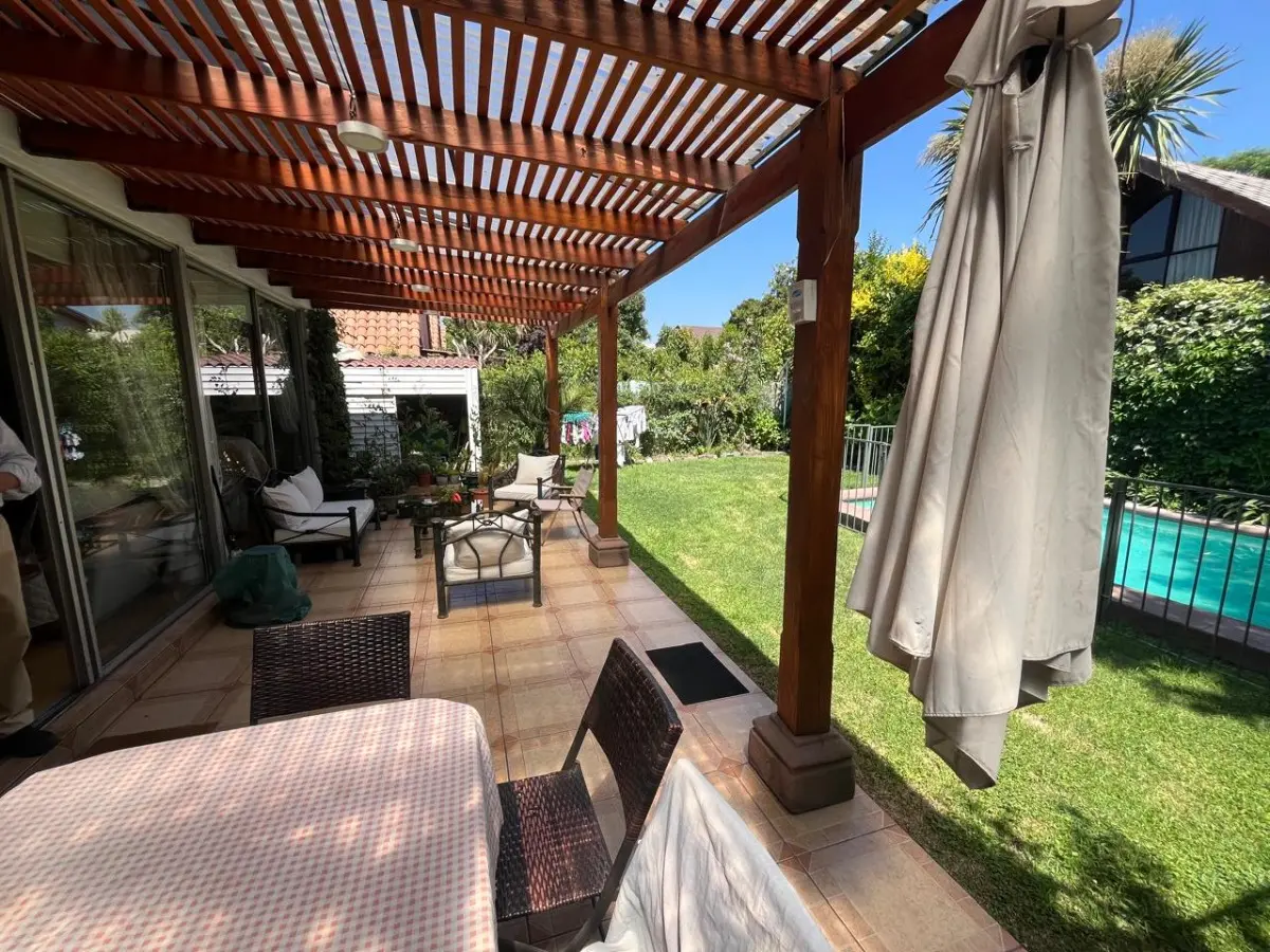 Venta Casa NOSP 4D Suite 3B 3E 1Bd La Llaver&iacute;a - Vitacura