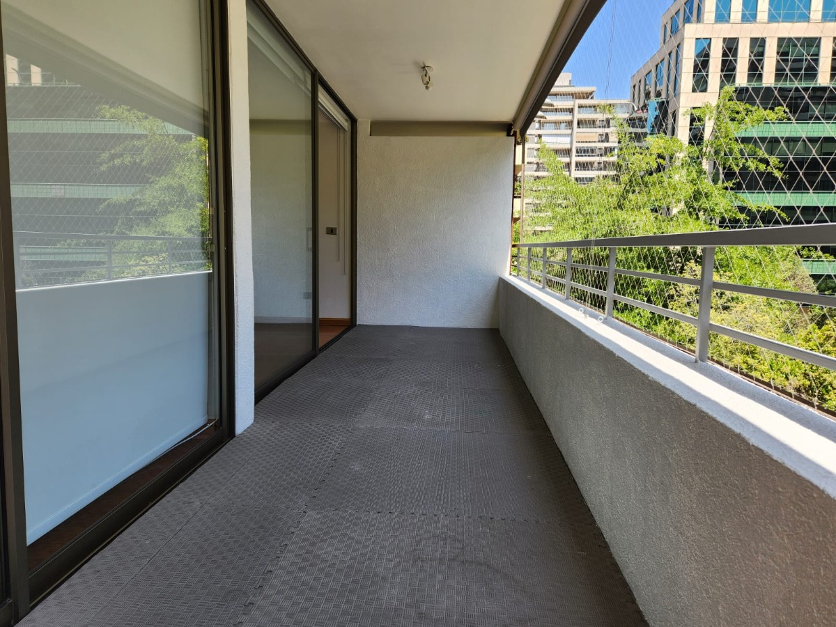 Arriendo Departamento NP 3D 2B 2E 1B Barrio El Golf - Las Condes