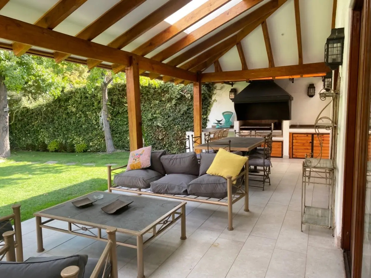 Venta Casa NO 5D 6B 6E 1B La Dehesa - Lo Barnechea